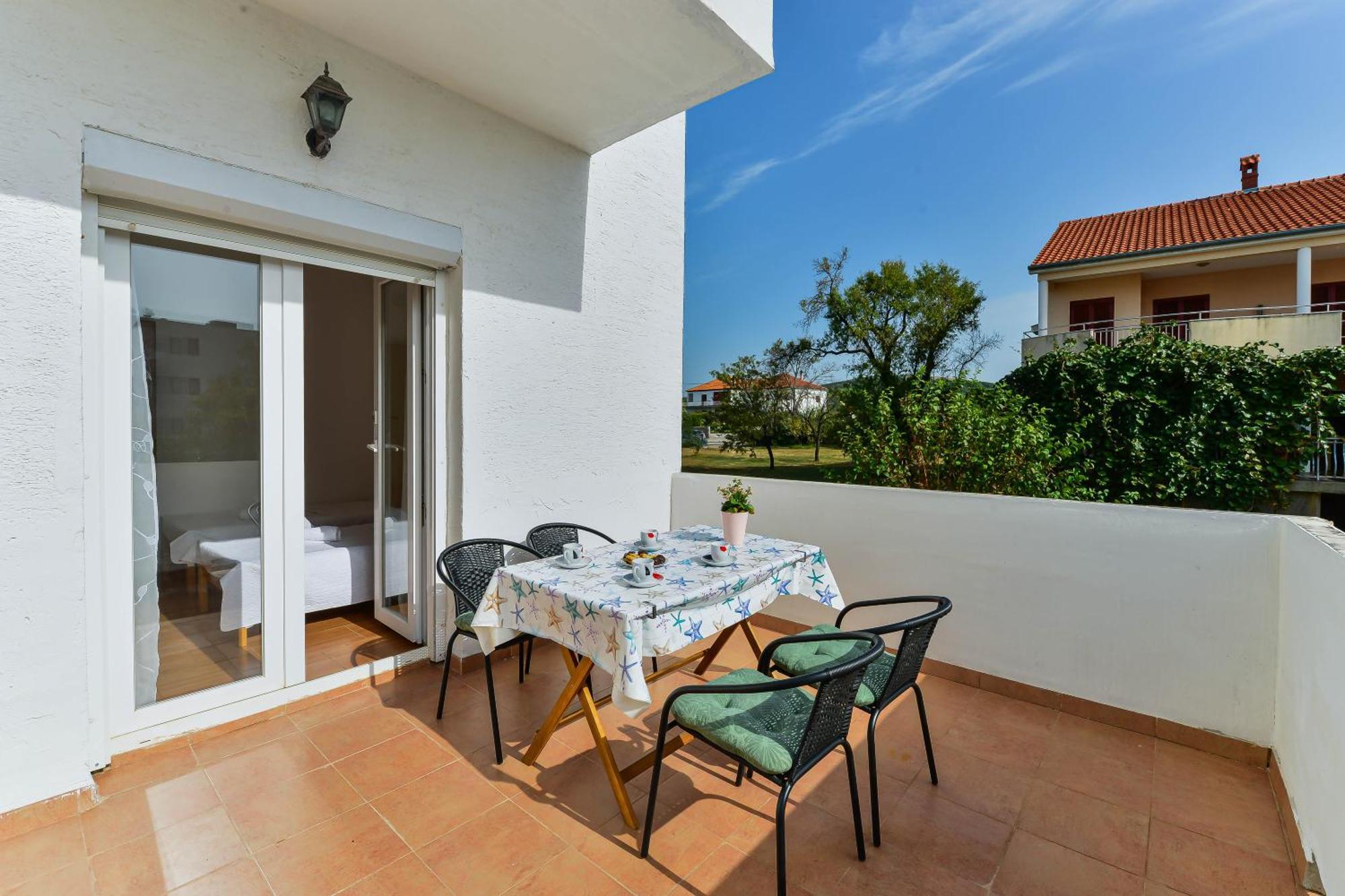 Apartments Citrus Turanj Exterior foto